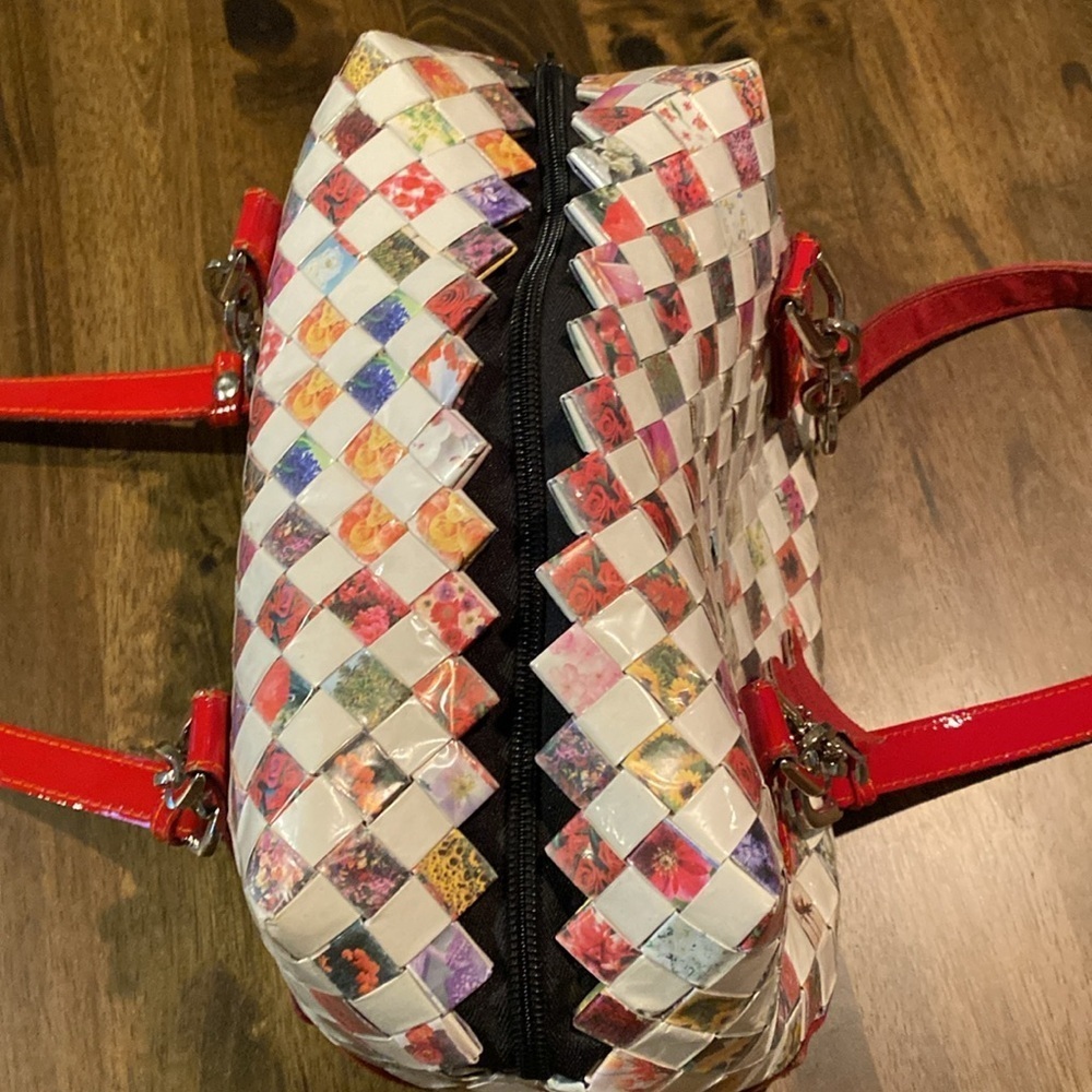 Nahui Ollin Woven Wrapper Stylish Red and White Women's Handbag. - Picture 8 of 16
